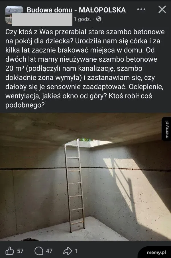 Betonowe wnętrze z drabiną prowadzącą w górę, widok na szambo.