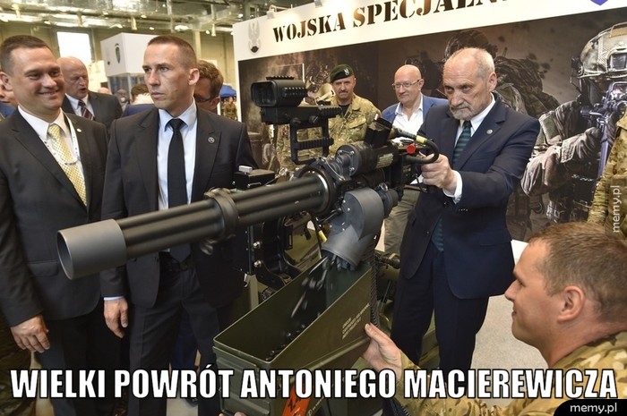 wielki powrót antoniego macierewicza