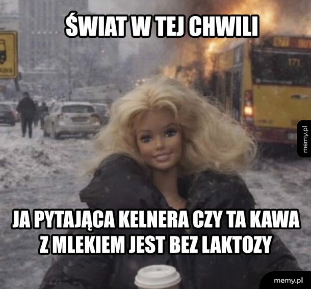 Lalka Barbie z kawą na tle płonącego autobusu i zimowej ulicy
